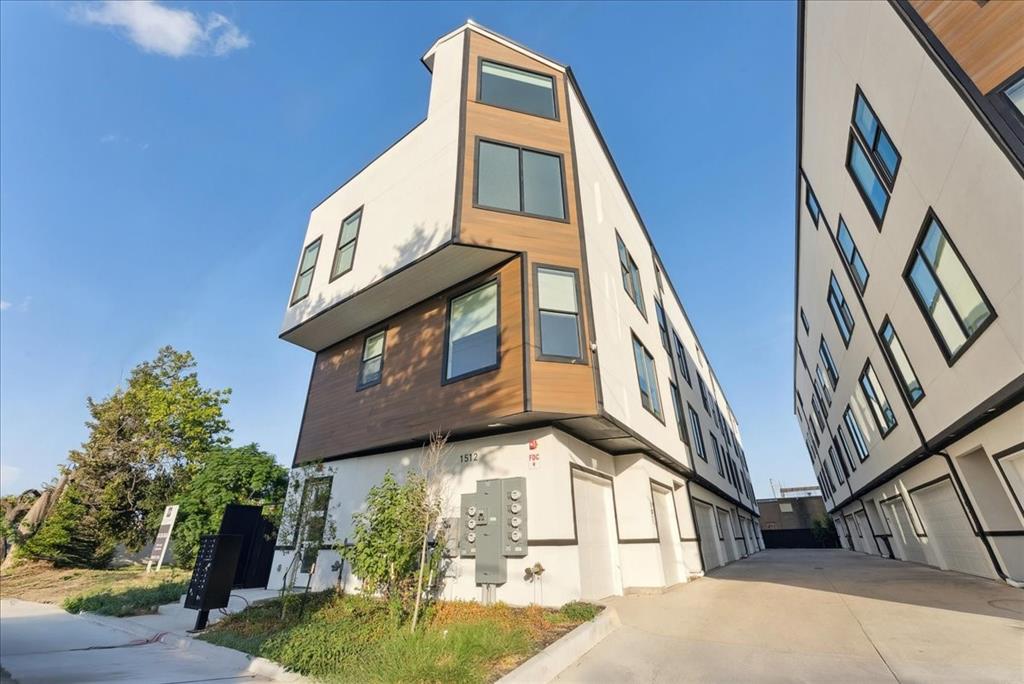 Seegar Townhomes - Residential