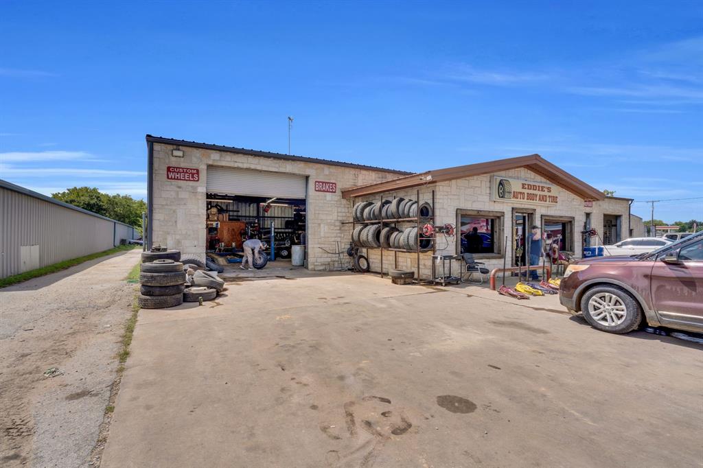 475 W Commerce Street