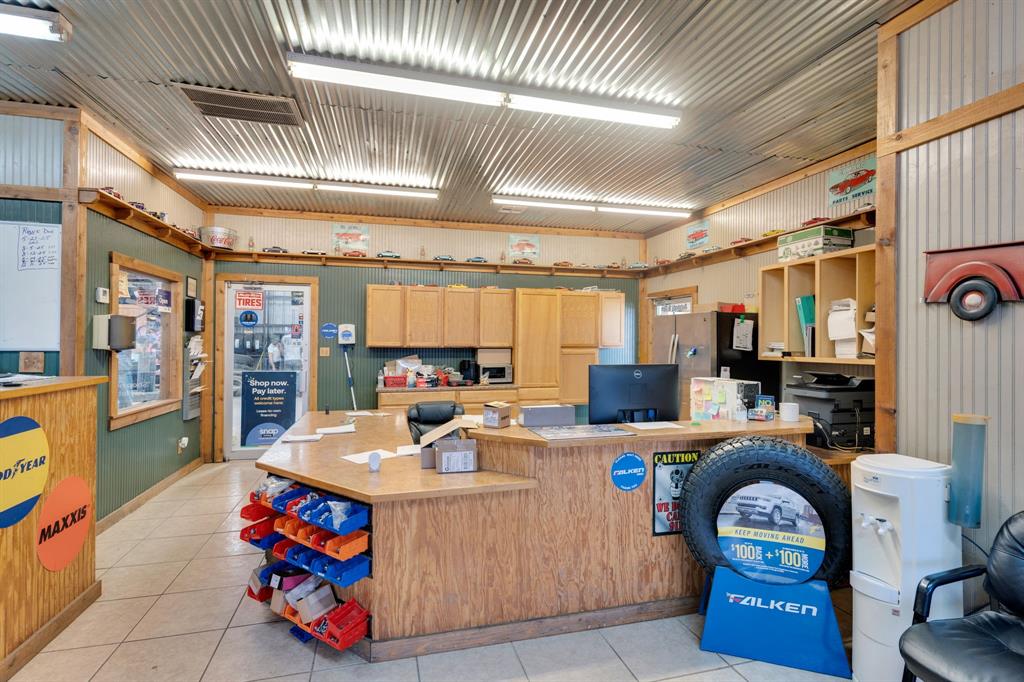 I H Reed - Commercial Sale