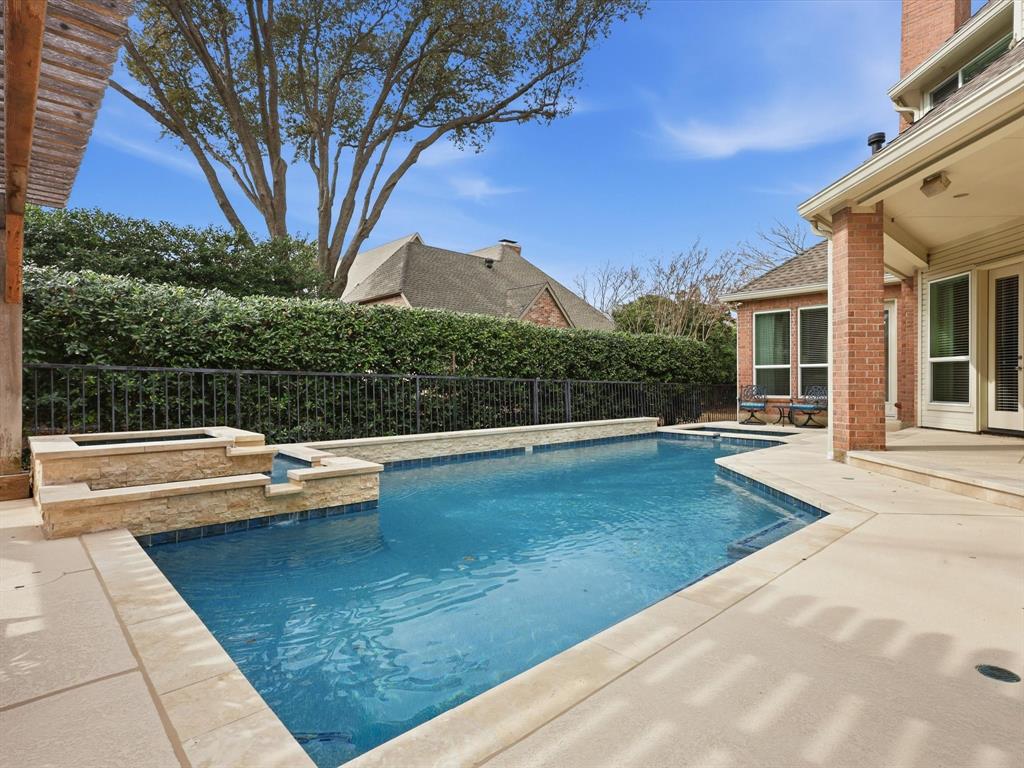 5508 Glenshire Drive