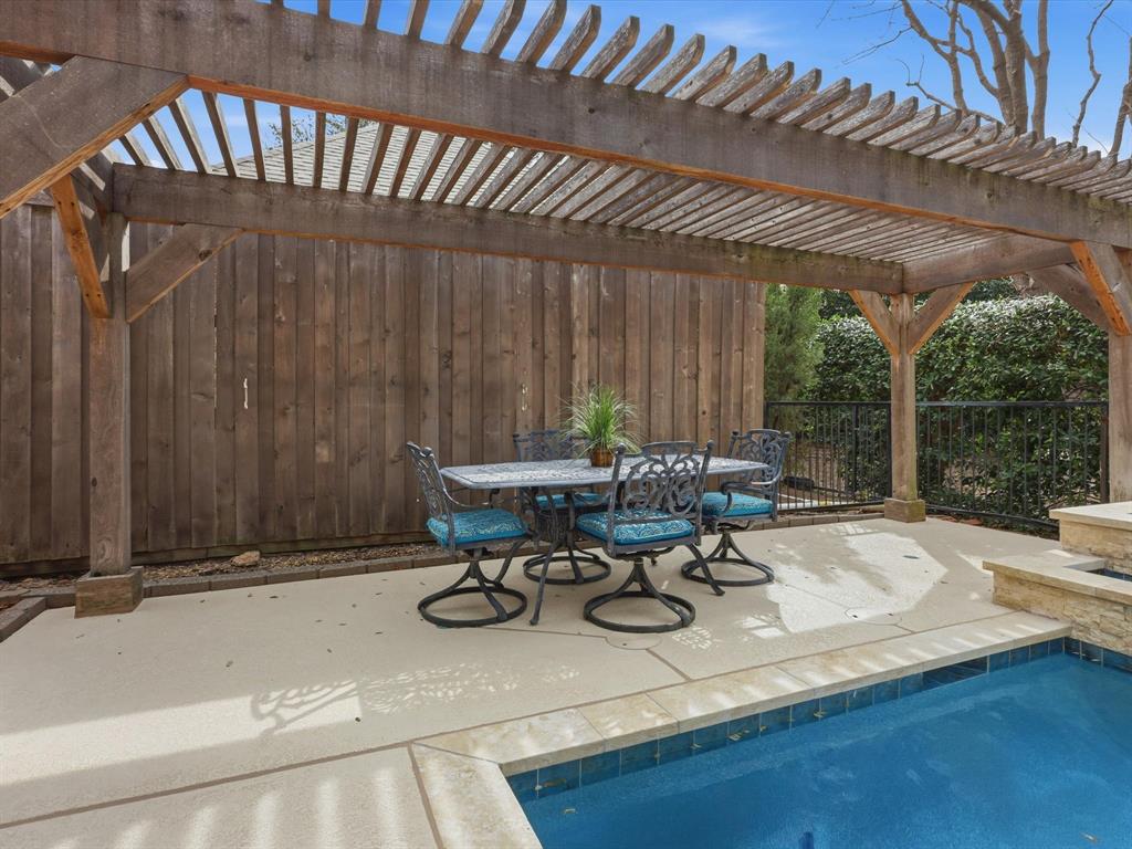 5508 Glenshire Drive