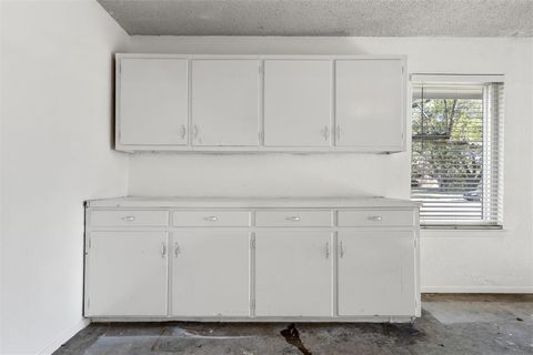 Tiny photo for 606 Lyndon Drive, Woodway, TX 76712 (MLS # 21091605)