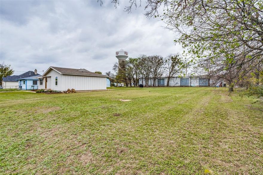 Conveniently, located off the I-35 this lot is awaiting your dream home.