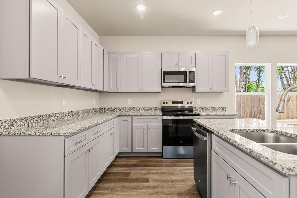 Riverside Estates - Residential