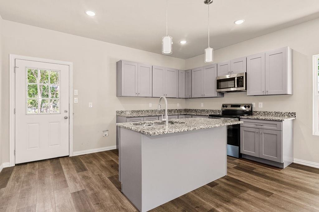 Riverside Estates - Residential