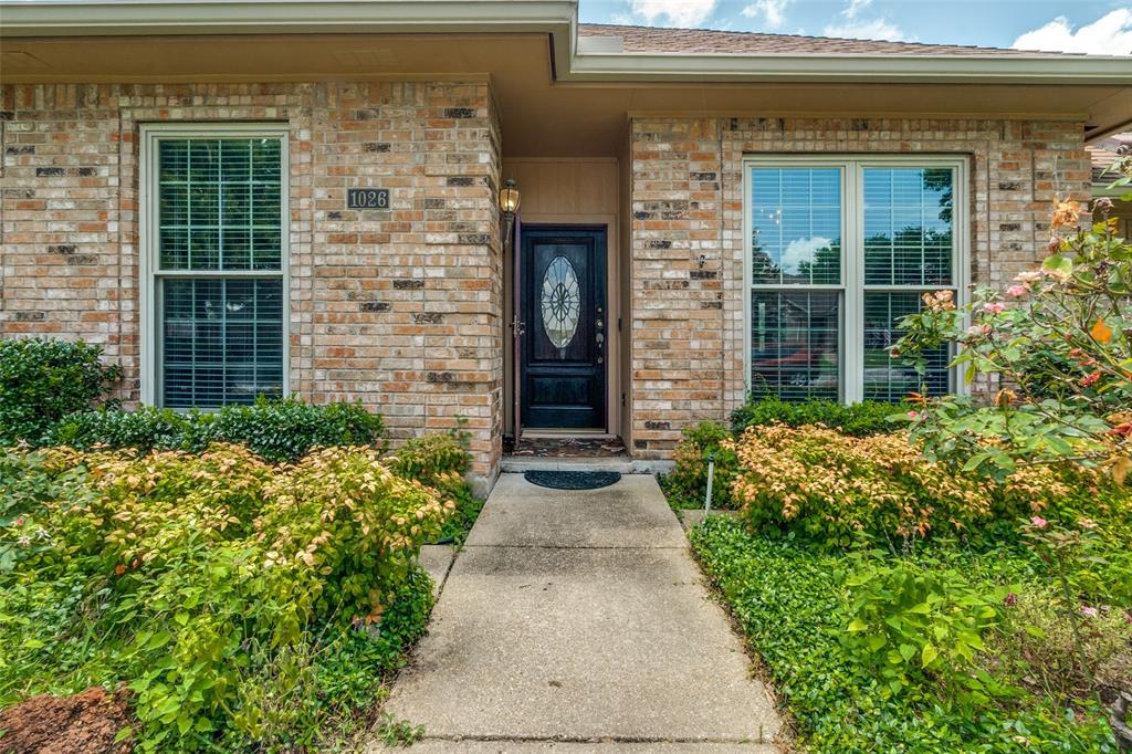 1026 Huntington Drive