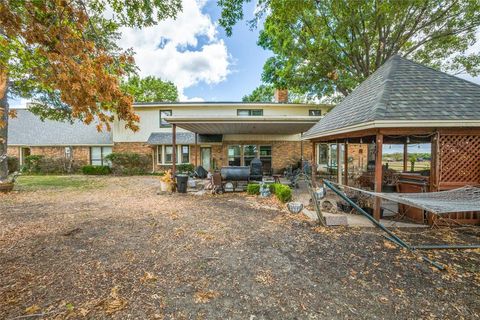 A home in McLendon Chisholm