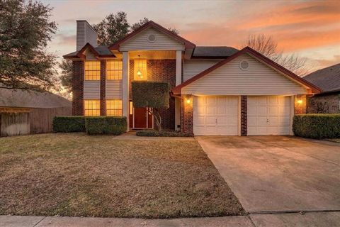 1017 Parkhill Avenue Saginaw TX 76179