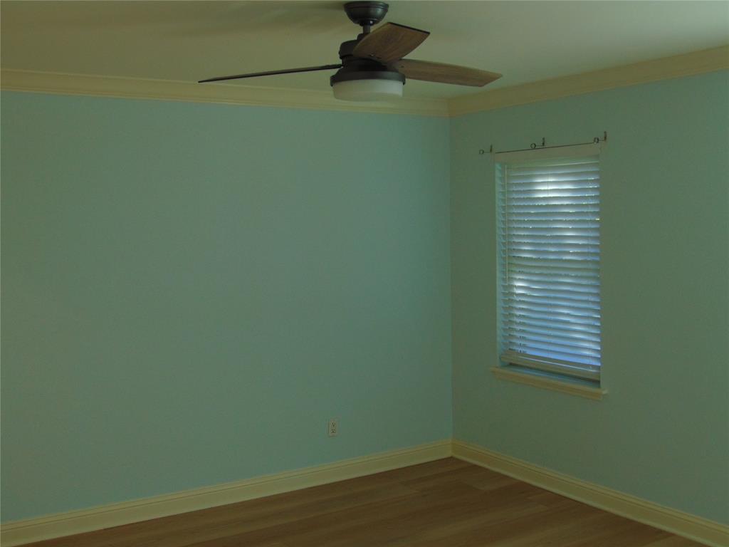 University Place Condo - Residential