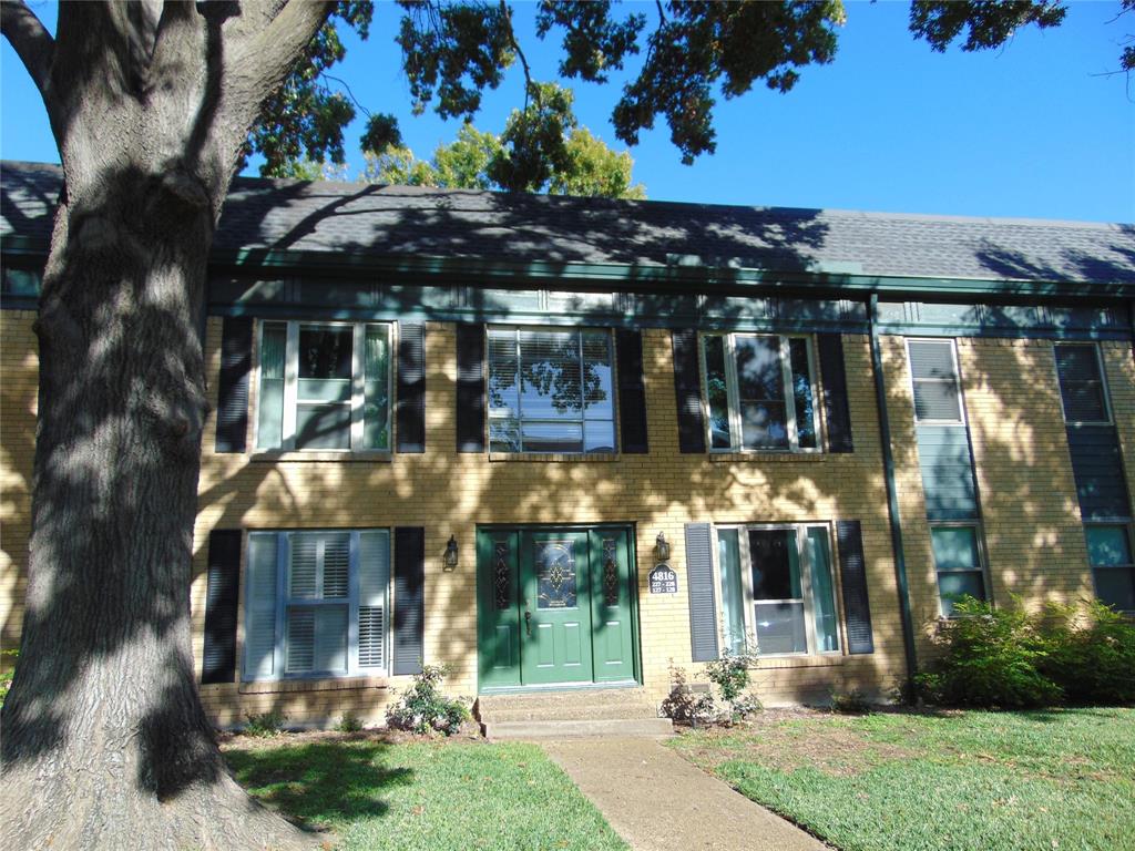 University Place Condo - Residential