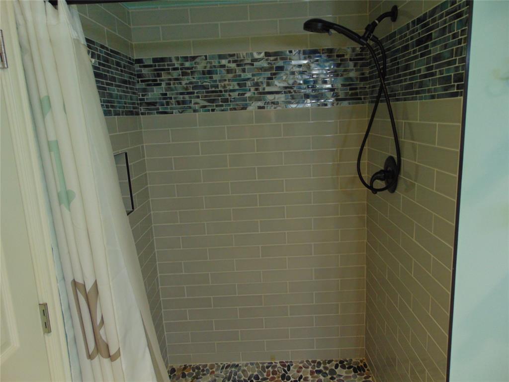 University Place Condo - Residential