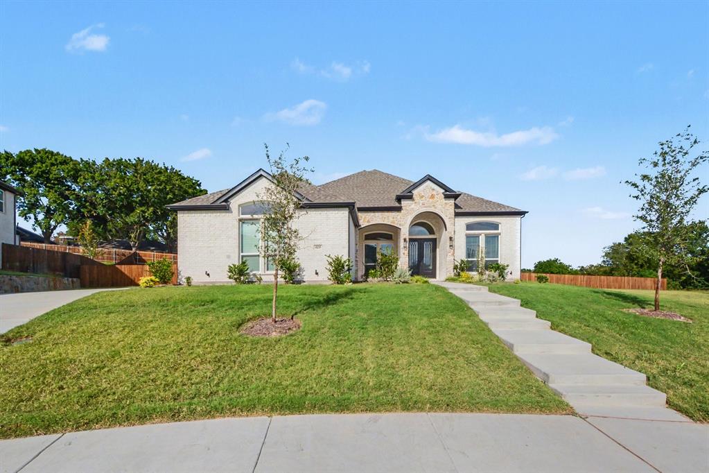 1135 Willow Lake Drive