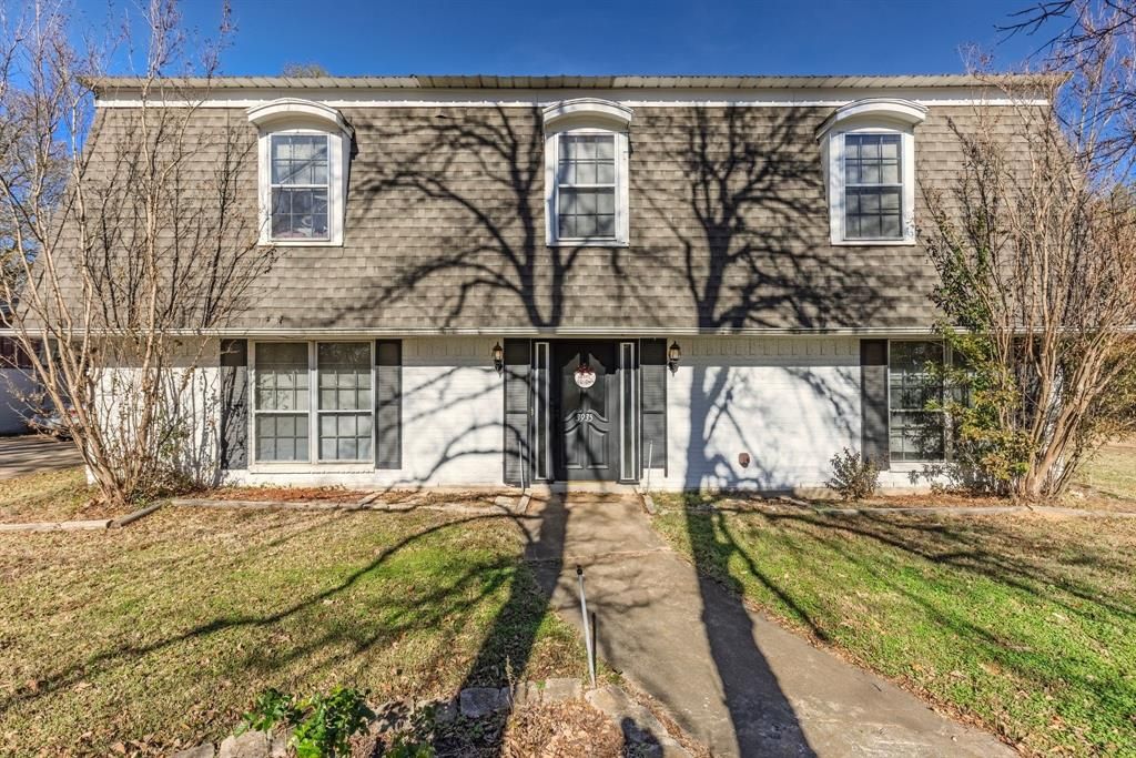 Photo of 3935 Dawn Drive, Paris, TX 75462 (MLS # 21132283)