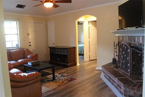 Tiny photo for 5010 El Sol Street, Dallas, TX 75236 (MLS # 21101739)