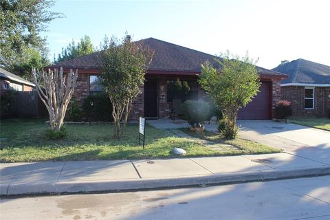 Tiny photo for 5010 El Sol Street, Dallas, TX 75236 (MLS # 21101739)