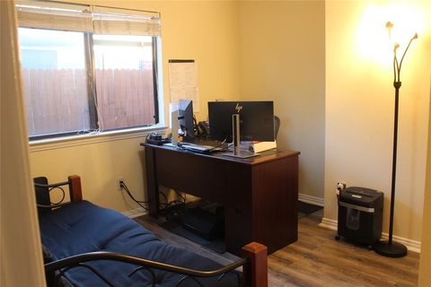 Tiny photo for 5010 El Sol Street, Dallas, TX 75236 (MLS # 21101739)