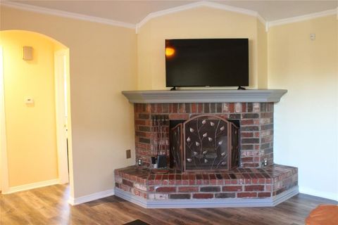 Tiny photo for 5010 El Sol Street, Dallas, TX 75236 (MLS # 21101739)