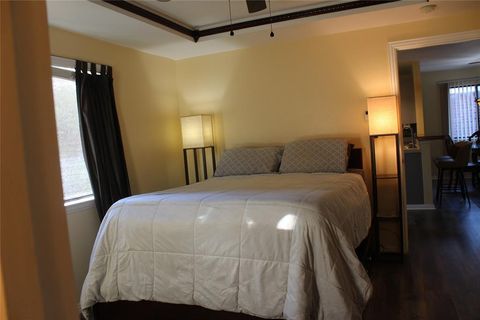 Tiny photo for 5010 El Sol Street, Dallas, TX 75236 (MLS # 21101739)