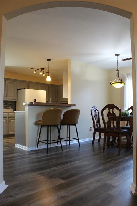 Tiny photo for 5010 El Sol Street, Dallas, TX 75236 (MLS # 21101739)