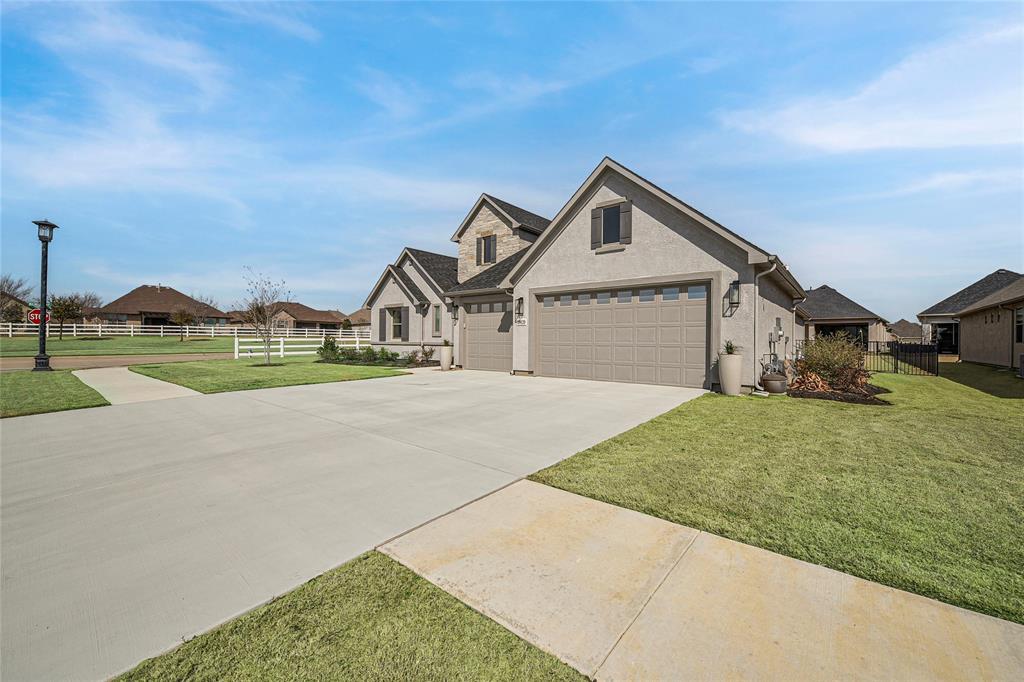 10020 Crestview Drive
