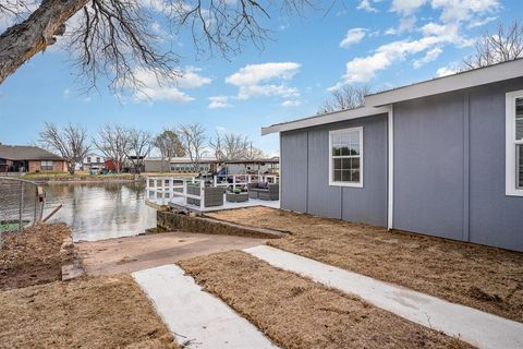 A home in Granbury