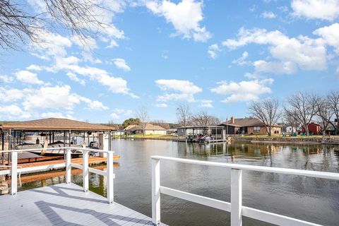 A home in Granbury