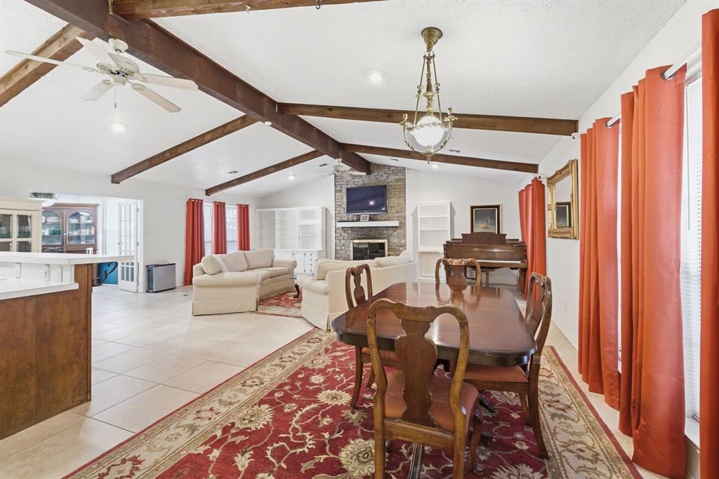 6309 Blackfoot Trail