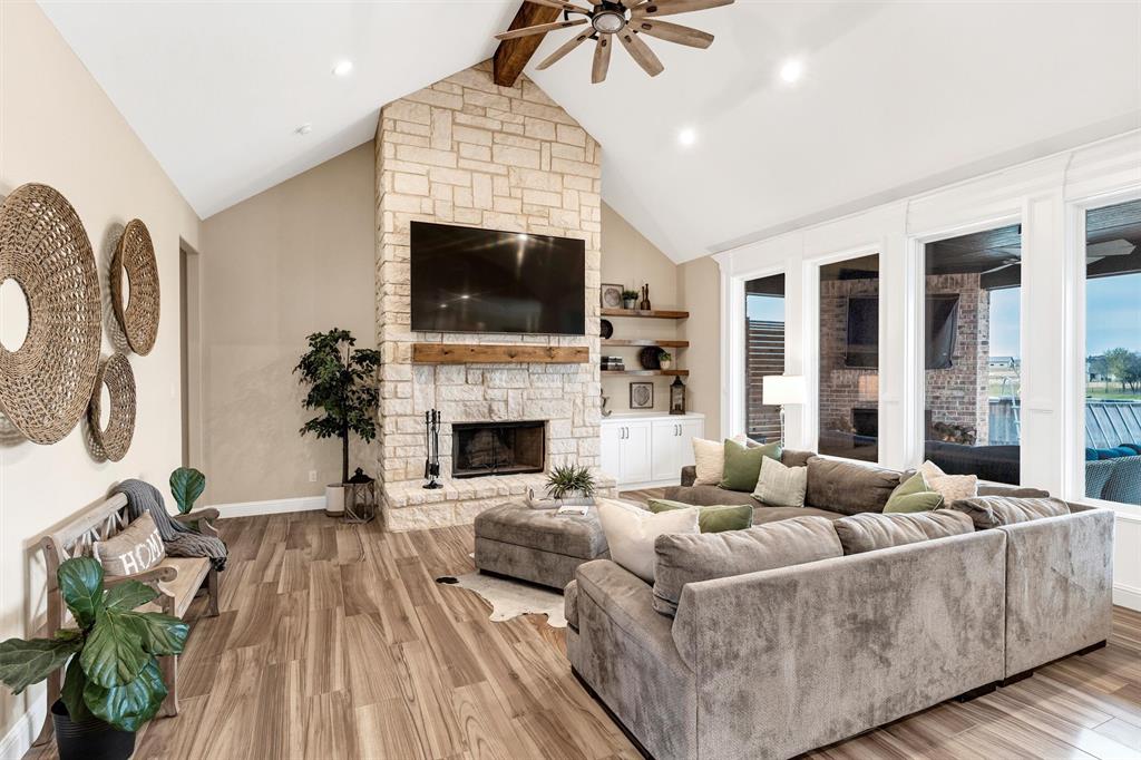 Weatherford, Texas 76088, United States, 3 Bedrooms Bedrooms, ,3 BathroomsBathrooms,Residential,Active,93295