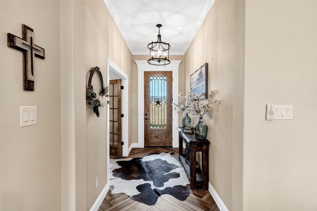 Weatherford, Texas 76088, United States, 3 Bedrooms Bedrooms, ,3 BathroomsBathrooms,Residential,Active,93295