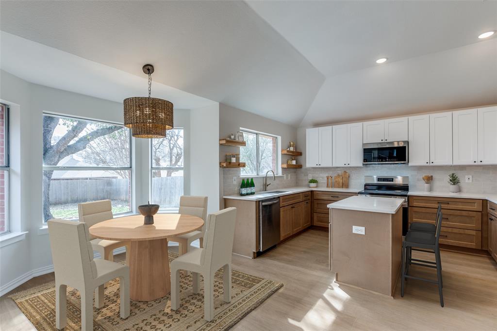 3609 Crestcreek Court
