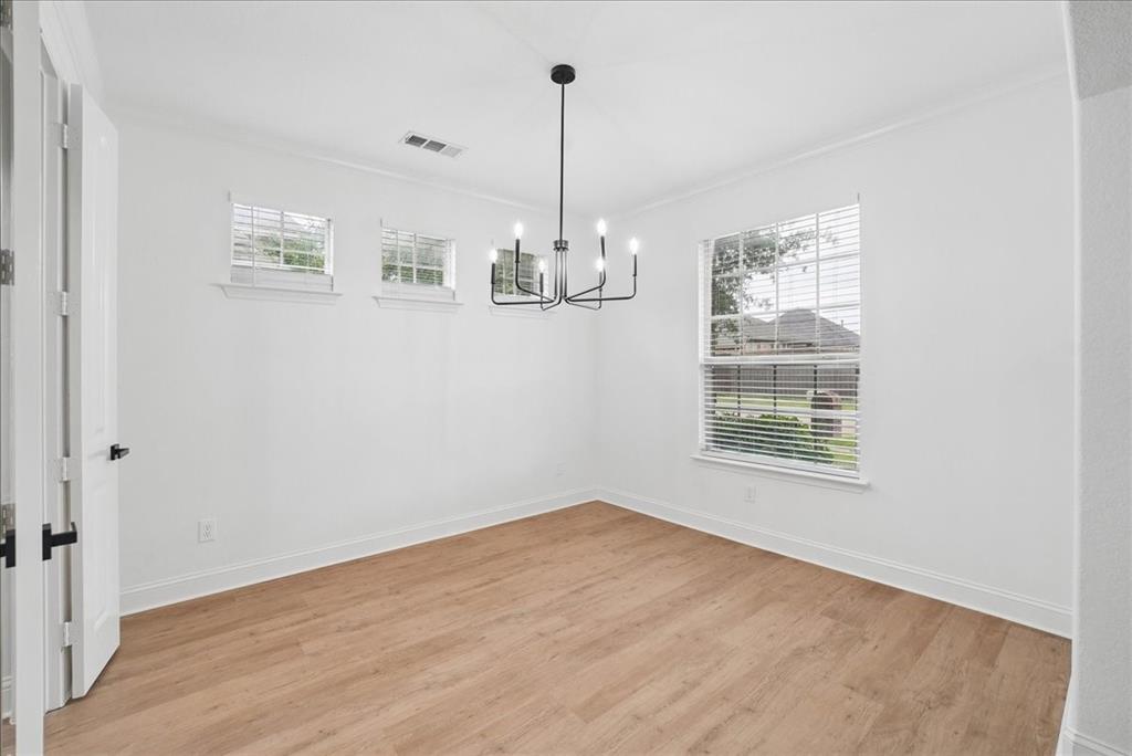 2407 Laguna Lane