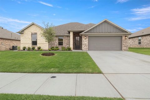 637 Mooney Drive Saginaw TX 76179