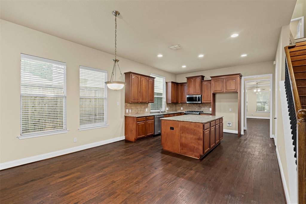 Bishop Ave Twnhms - Residential Lease