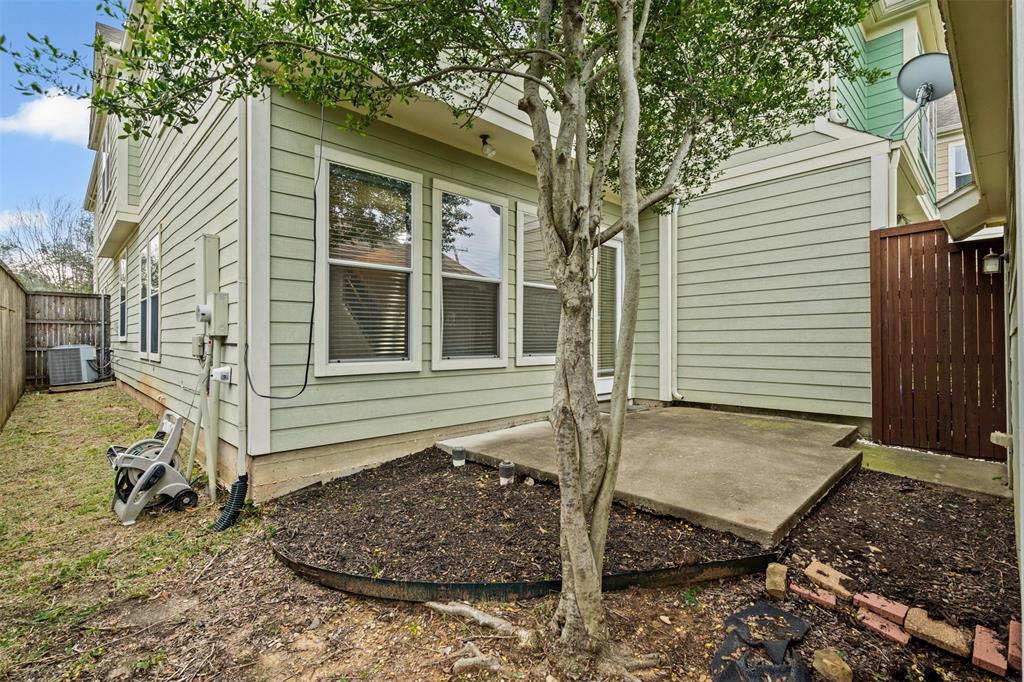 Bishop Ave Twnhms - Residential Lease