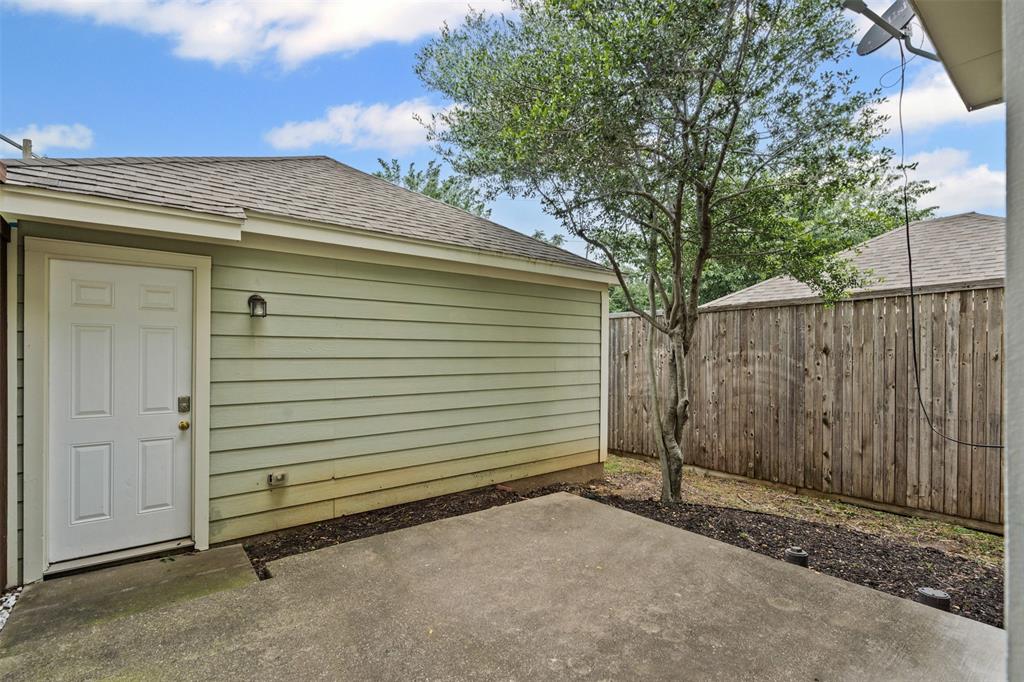 Bishop Ave Twnhms - Residential Lease