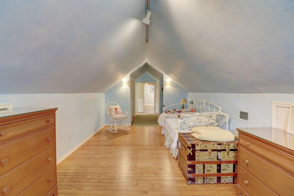 University Hlnds Add - Residential