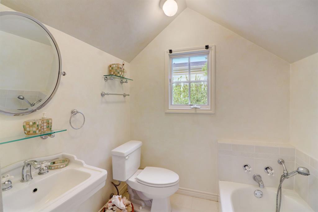 University Hlnds Add - Residential