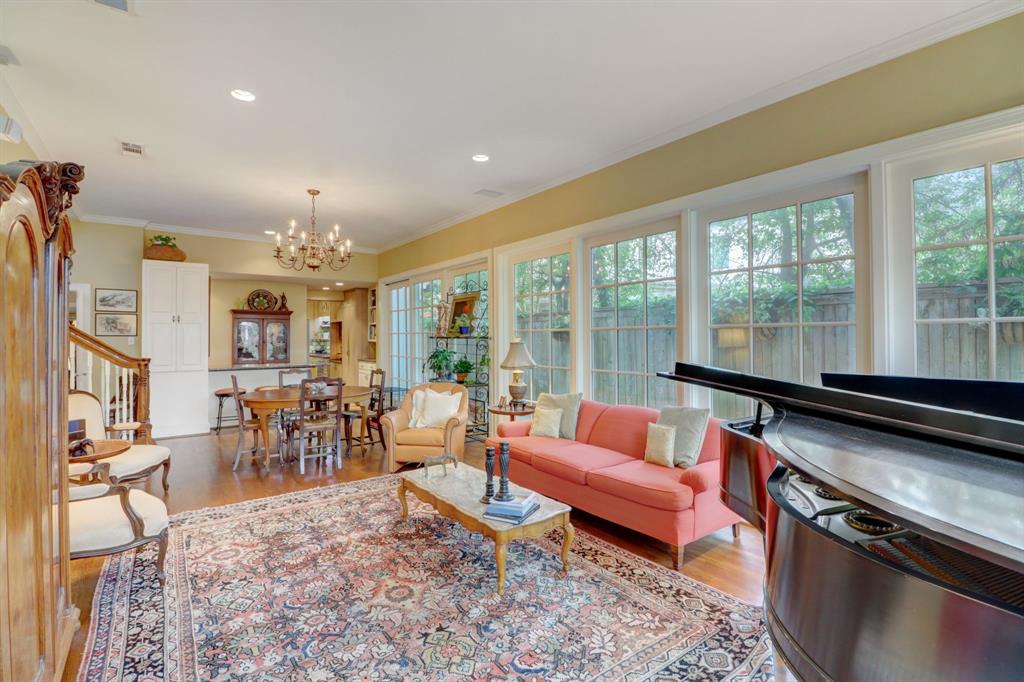 University Hlnds Add - Residential