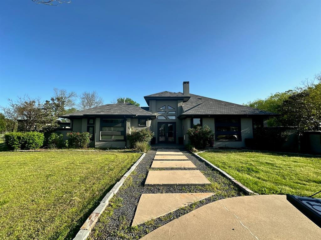 8300 Willow Circle