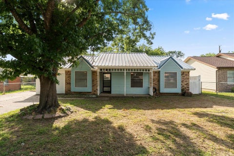Photo of 119 Mcanally Drive, Mabank, TX 75147 (MLS # 21299086)