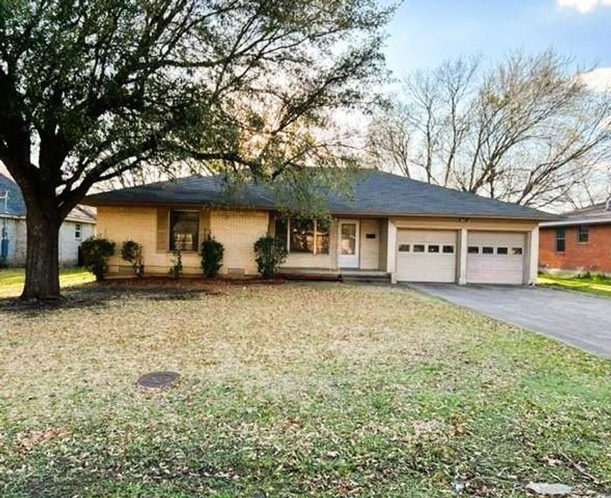 Looking for a great deal with endless potential? Well don’t miss this perfect opportunity to create your dream space in the peaceful, country-style setting of Lancaster. This 3 BR, 2-bath home features a living area, dining area, laundry room, and 2-car garage that sits on a spacious lot and just needs your decorative touch and a little Botox to make it shine again.

Sitting on a large lot surrounded by mature trees, you’ll enjoy plenty of outdoor space and quiet country living while still being conveniently close to city amenities. If you’ve been searching for a home you can truly make your own — or an investment with great upside — don’t miss this one. Bring your vision and make it yours today!