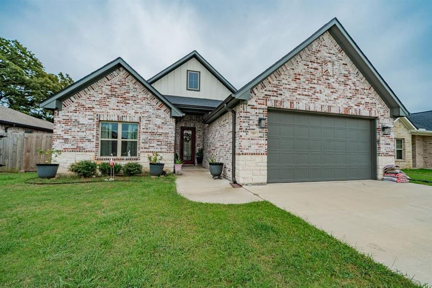 This welcoming 3-bedroom, 2-bathroom home features an open floor plan with a spacious living area that flows seamlessly into the dining and kitchen spaces. Natural light and a thoughtful layout make it ideal for both everyday living and entertaining. The refrigerator will remain with the property, adding extra convenience for the new owner. 
Outside, enjoy a greenhouse, raised flower beds, and a chicken coop- perfect for gardening enthusiasts or those looking to embrace a sustainable lifestyle. With its comfortable design and unique outdoor amenities, this property offers the best of both indoor and outdoor living. Schedule a tour today!