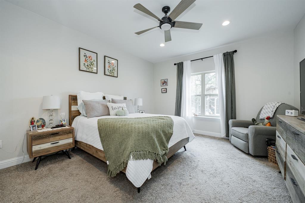 Quinlan Oaks - Residential