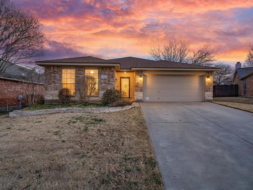 A wonderful opportunity in acclaimed Aledo ISD, this well-maintained 3-bedroom, 2-bath home blends everyday comfort with unbeatable convenience. Tucked into an established neighborhood, it offers a welcoming setting just minutes from The Shops at Willow Park, local dining favorites, fitness studios, and top-rated schools.

The desirable split-bedroom floor plan provides privacy and functionality, making it ideal for both families and guests. Enjoy the added benefit of a community pool, perfect for relaxing summer afternoons and connecting with neighbors.

With an approachable price point in one of the most sought-after areas west of Fort Worth, and only 15 minutes to the city, this home presents an exceptional opportunity to enjoy the lifestyle Aledo is known for.

Comfort, location, and value, all in one!

If  social and brochures.

Is this conversation helpful so far?