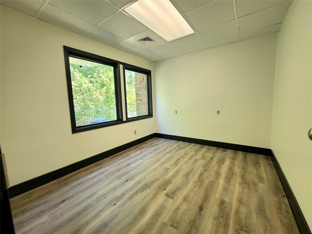 DENISON MEDICAL PARK CLINIC - Commercial Lease