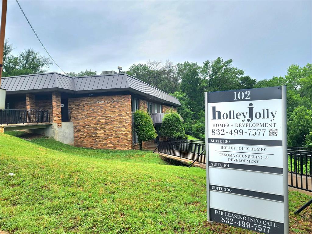 DENISON MEDICAL PARK CLINIC - Commercial Lease