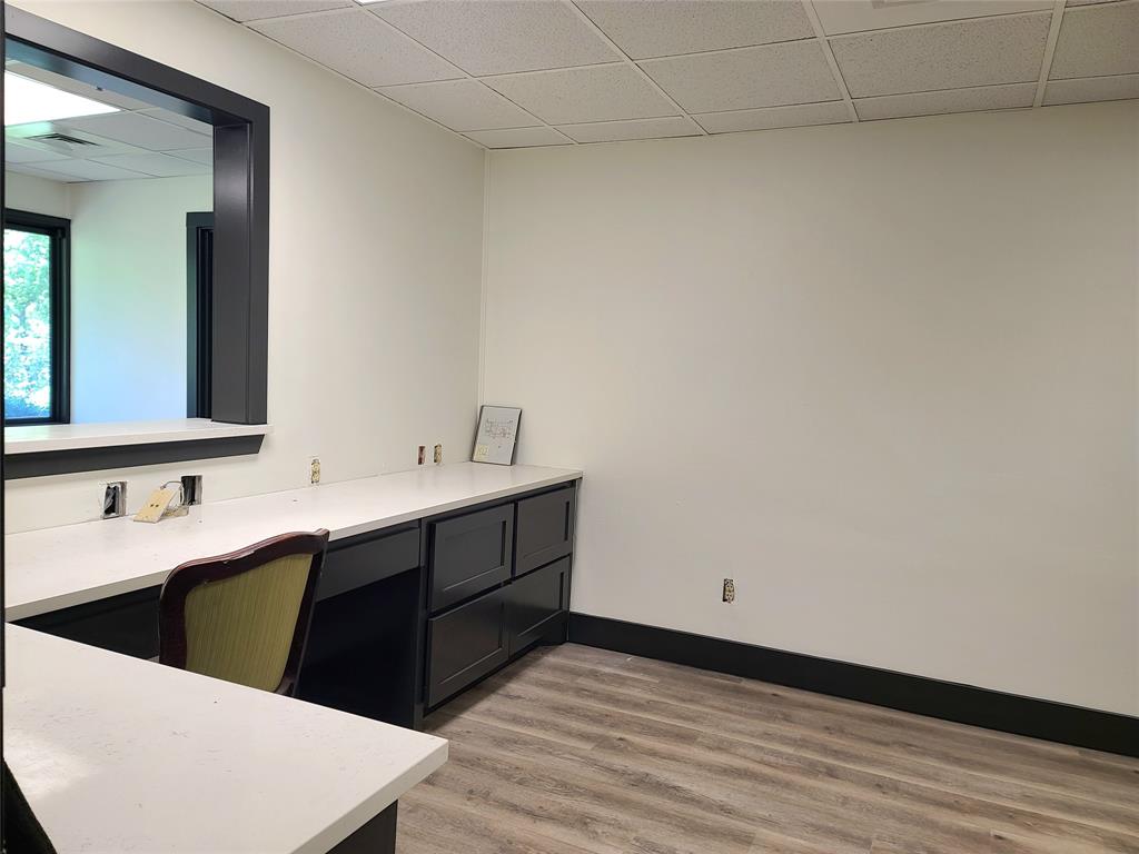 DENISON MEDICAL PARK CLINIC - Commercial Lease