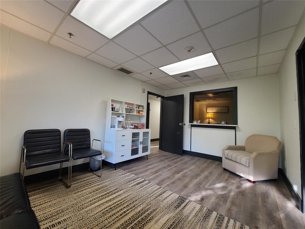 DENISON MEDICAL PARK CLINIC - Commercial Lease