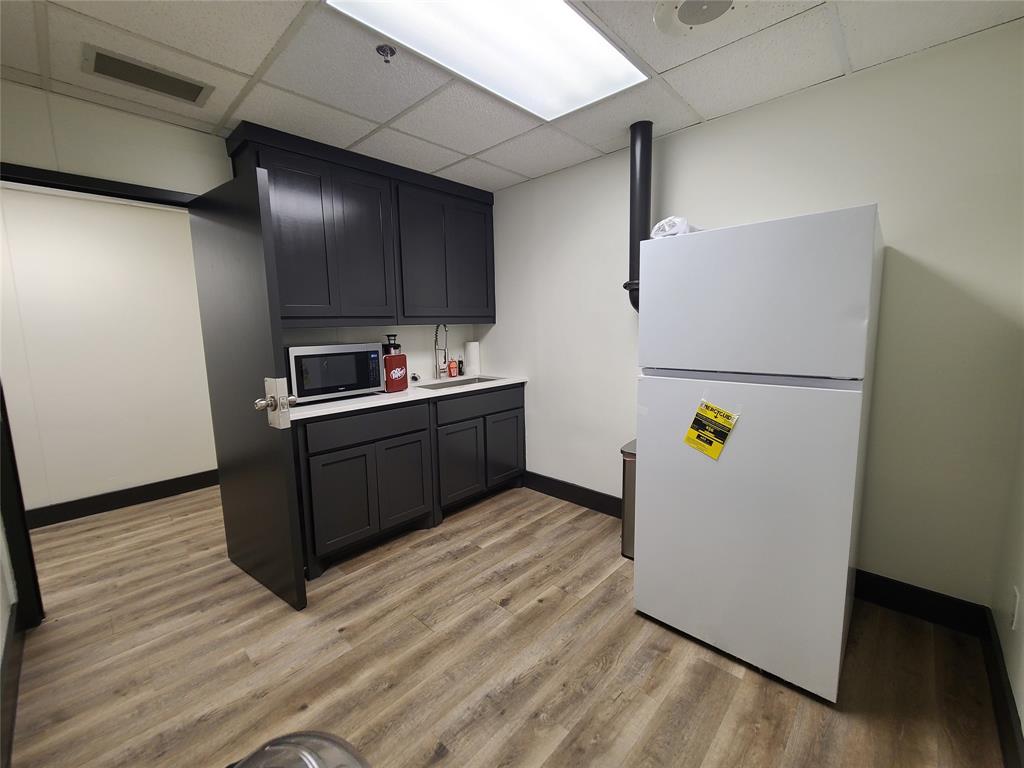 DENISON MEDICAL PARK CLINIC - Commercial Lease