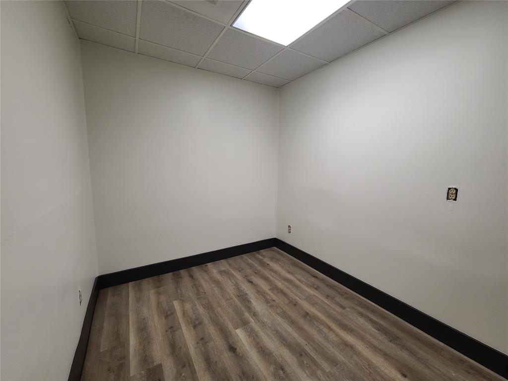 DENISON MEDICAL PARK CLINIC - Commercial Lease